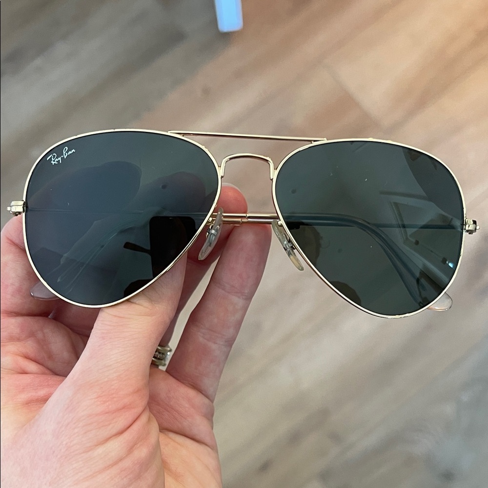 Ray-Ban Classic Aviator Sunglasses